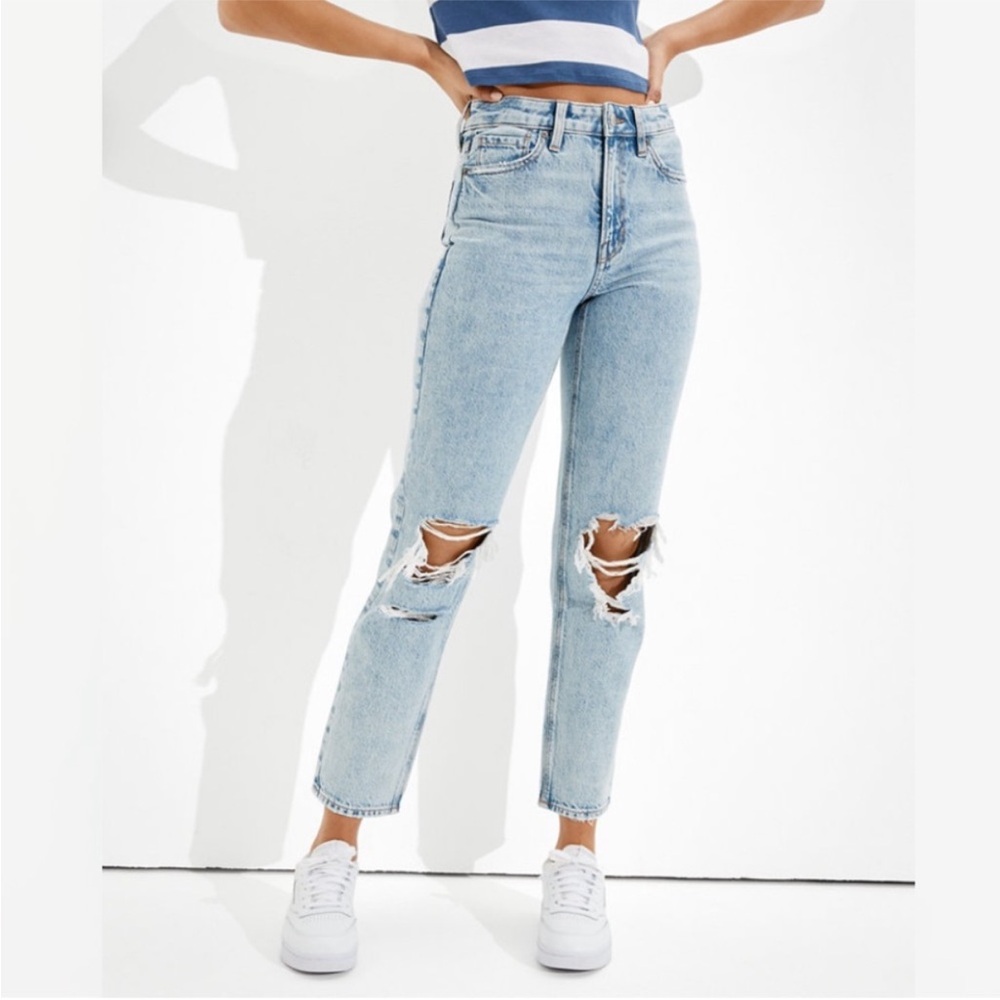 American Eagle Mom Jean Light Wash Distressed Straight Leg Jeans (Short)